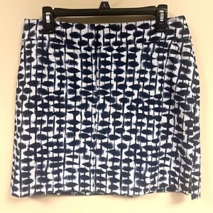 IZOD dark navy/white golf skirt.   Size 8